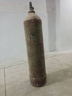 3feet long oxygen cylinder