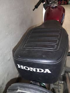 Honda 125 seat