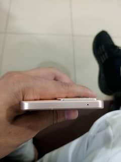 vivo v29e only 15 days used with box accessories