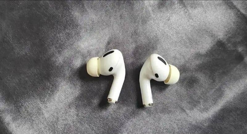 AIRPODS/ EARBUDS 3