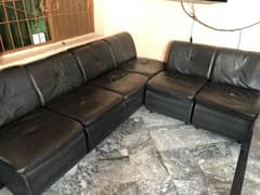 6 pieces sofa in good condition