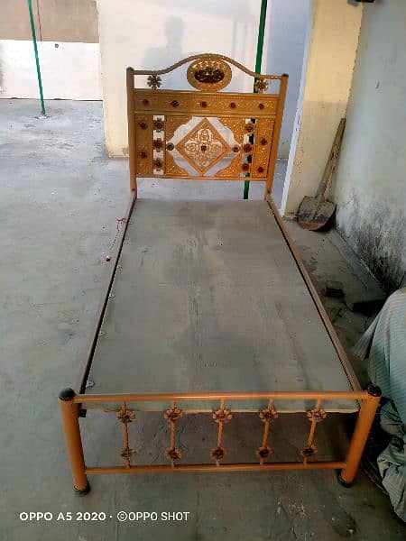 single iron bed 1