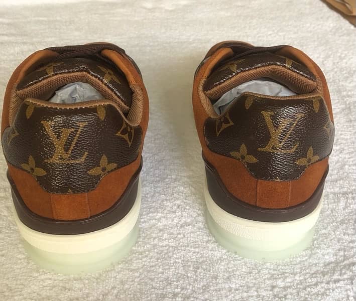 Designer Branded Shoes LV 5