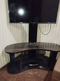 Tv trolly 10/10 condition with a drawer