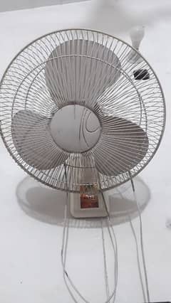 ROYAL WALL FAN EXCELLENT CONDITION