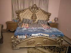 bed and dressing table in good condition