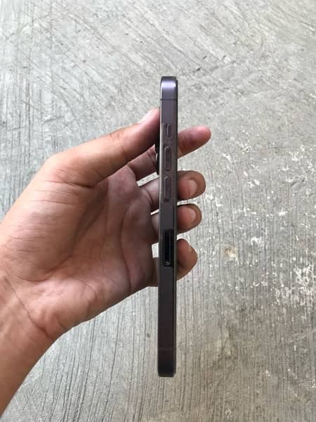 Iphone 14 pro deep purple color Non-active JV sim time available 4