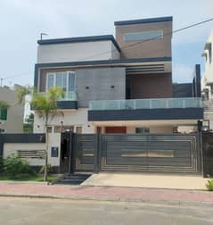 10 marla full Furnished House for Rent in Safari Block Bahria Town Lahore