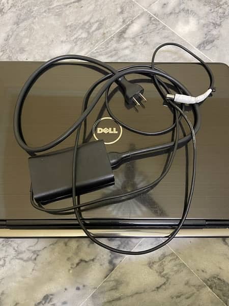 Dell Laptop 3