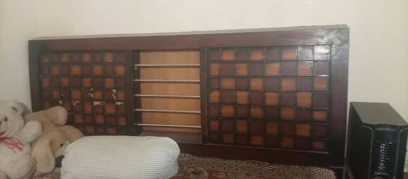 King size bed for sale. without matterers 3