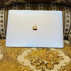 apple mac book pro 2017