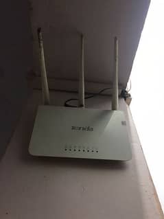 Tenda router 300 Mbps speed for sale