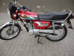 Honda CG 125 2023 k 9th month ki ha Karachi number urgent sale