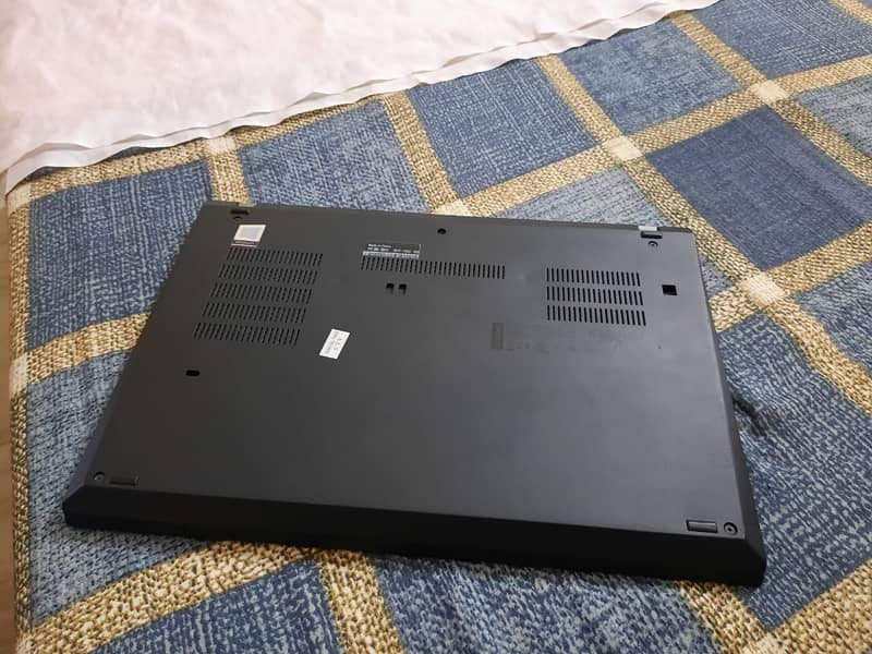 Lenovo Thinkpad T490 (Touch Variant) 1