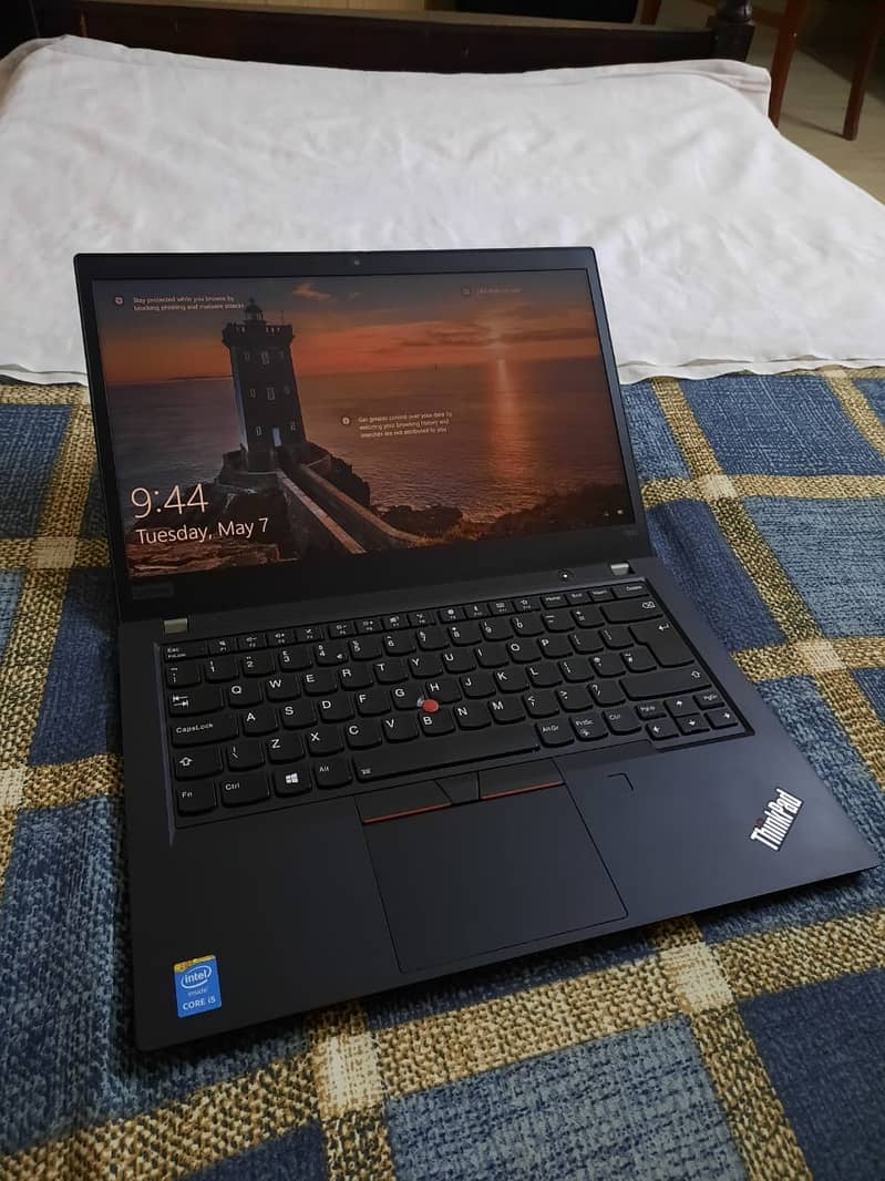 Lenovo Thinkpad T490 (Touch Variant) 0