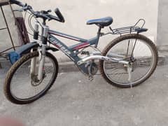 Double Gear Bicycle with Disc Brakes - Good condition