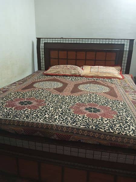 Queen size bed (0300.4035179) 2