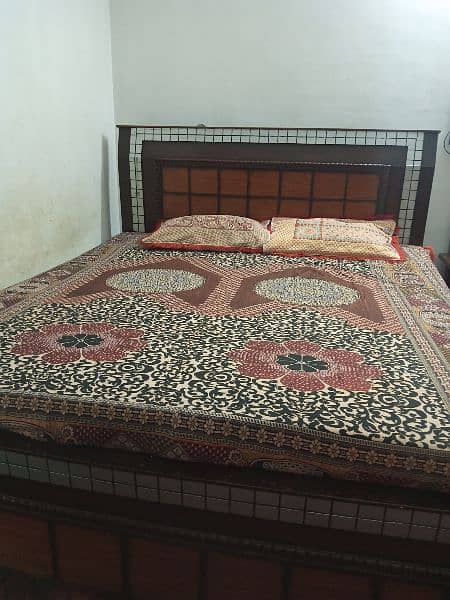 Queen size bed (0300.4035179) 3