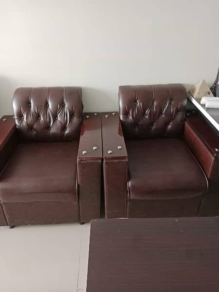 5 seater sofa set usd butt good condition 1