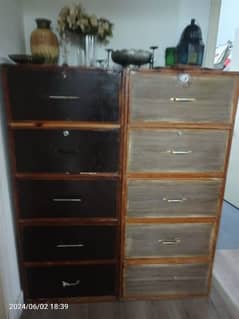 2 Chester Drawers