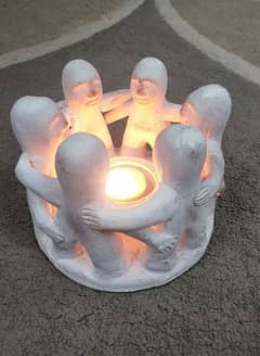 Circle of six friends candle stand