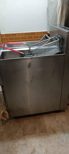 electric and gas dual zinger ships fryer