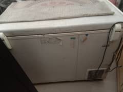 it's a waves deep freezer in very good condition 0