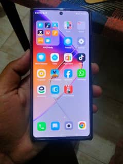 Infinix Note 40 with wireless charger 8/256  18 days used.