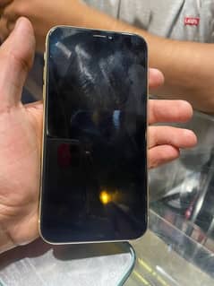 Iphone xr jv 64gb lush condition 2 month sim available