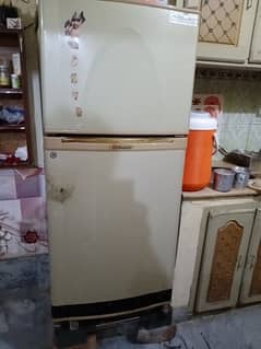 Dawlance Refrigerator  good condition urgent sale