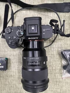 Sony Alpha A7III + Sigma 311965 50mm F1.4 DG HSM (Combo)