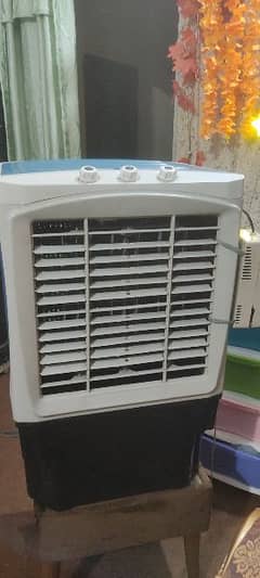 Room Cooler with 12 Watts Supply