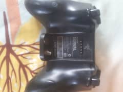 Razer company ka controller he battery nhi he bs