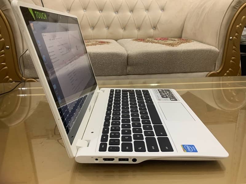 Acer New Touch slim laptop Intel Celeron 5th gen 4/128 Window 10 0