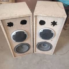 amplifier and speakers