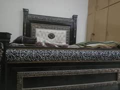 Double Bed Set For Sale In Good Condition