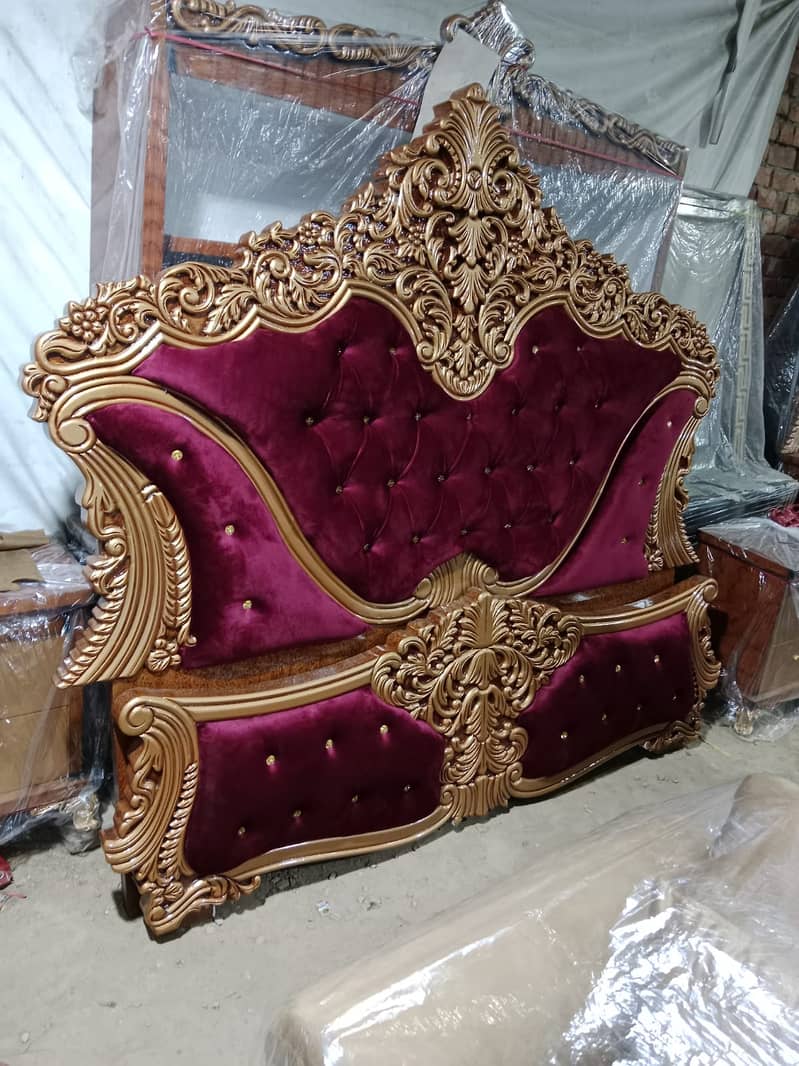 Bed/double bed/wooden bed/furniture/king size bed/luxury bed 1