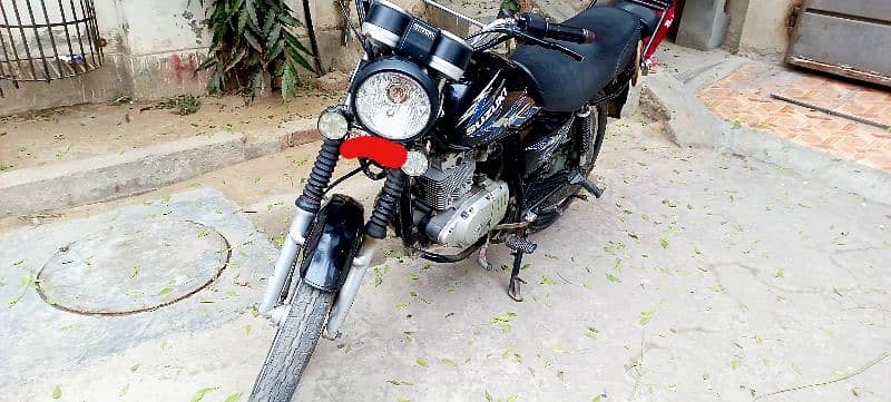 Suzuki GS 150 5