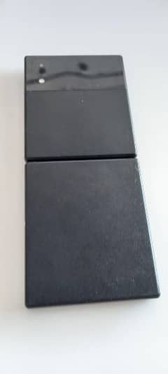 flip 1 folding phone color black