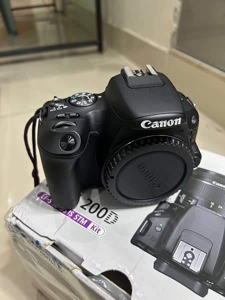 Canon Eos 200D / Rebel SL 2 4