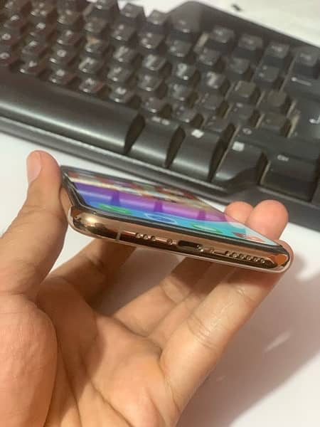 IPhone xs max 4