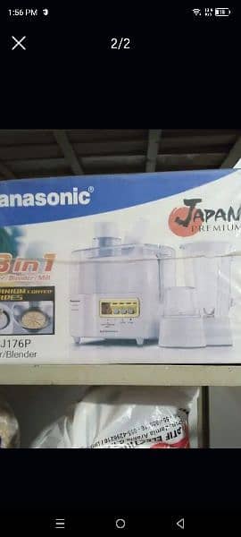 2 Panasonic juicers and 1 iron 1