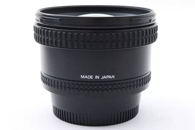 Nikon AF 20mm f/2.8 Ultra Wide Full Frame Autofocus Lens. 2