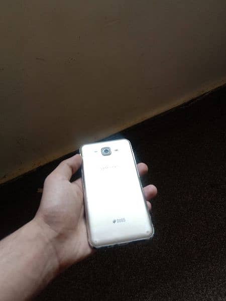 Samsung j7 mobile  everything working pta approved 16 gb 1