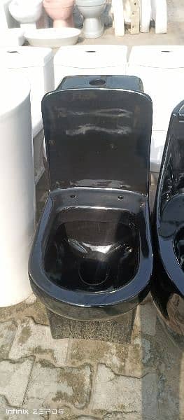 commode (Black) 4