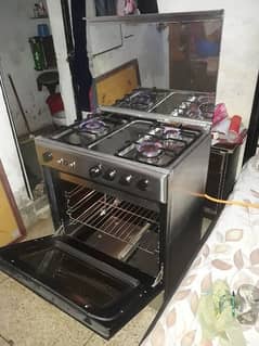 3 BURNERS COOKING RANGE AND BAKING OVEN