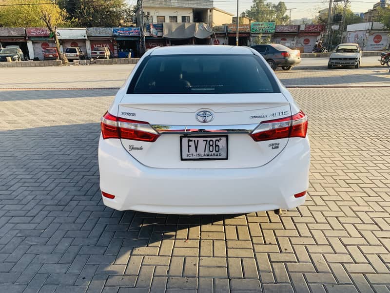 Toyota Corolla Altis Grande 2016 1