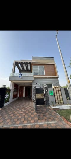 5 Marla Modern House For Sale In Bahria Orchard Lahore