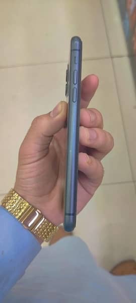 iphone 11 128 gb PTA approved 5