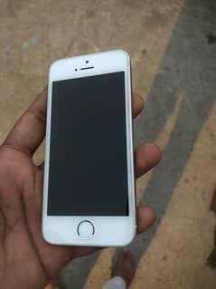 Iphone 5SE 32gb water pack non pta in cheap price limited time offer